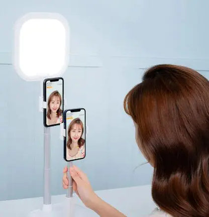 Wireless Retractable Stand with Fill Light Tripod